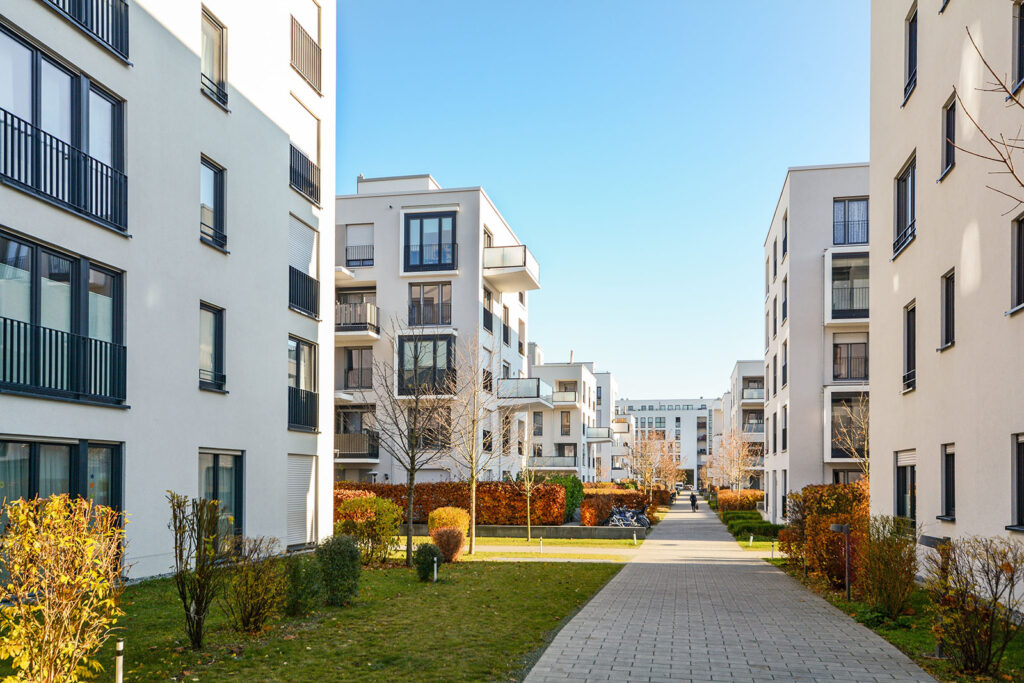 第一種中高層住居専用地域とは｜メリット・デメリットや事務所は許可できるのか解説
