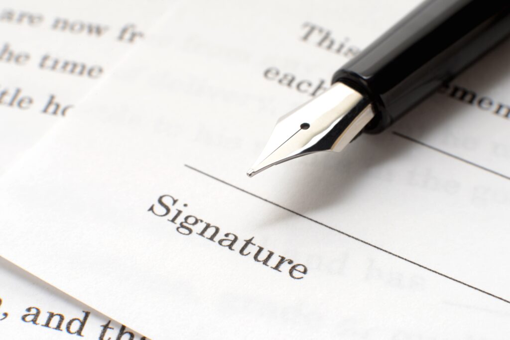 契約書へのサイン